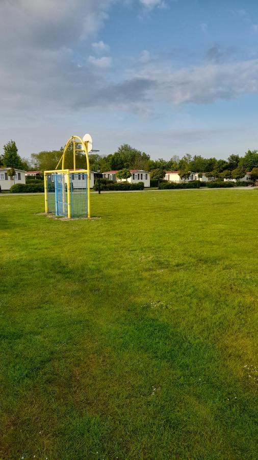 `T Blauwtje Baarland Villa Buitenkant foto