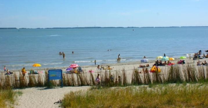 `T Blauwtje Baarland Villa Buitenkant foto